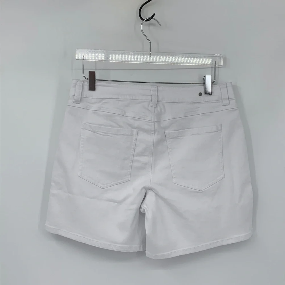Cabi Patch pocket denim shorts white stretch cotton longer inseam women new 2